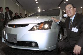 Toyota releases WiLL car for men with 'airliner look'